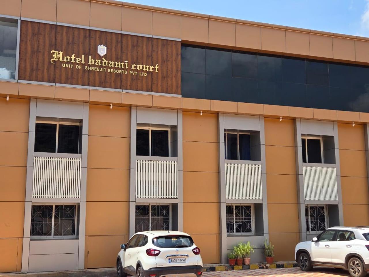 Hotel Badami Court Exterior foto