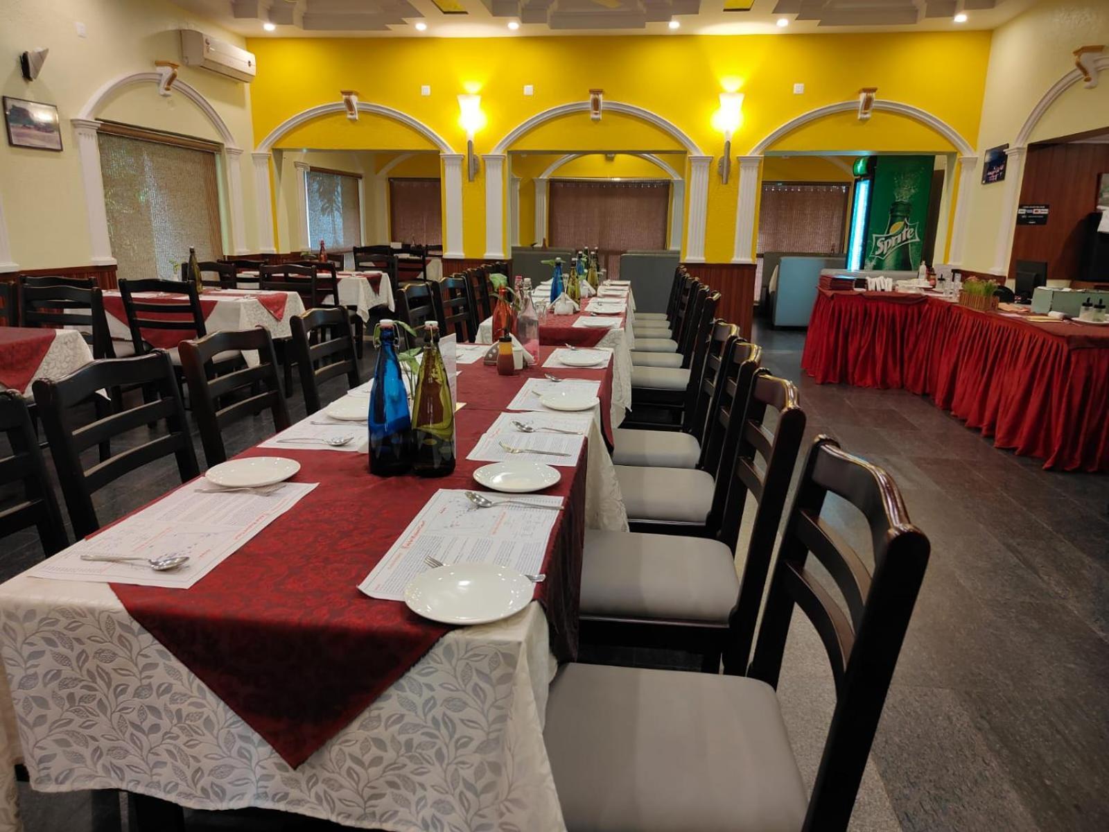 Hotel Badami Court Exterior foto